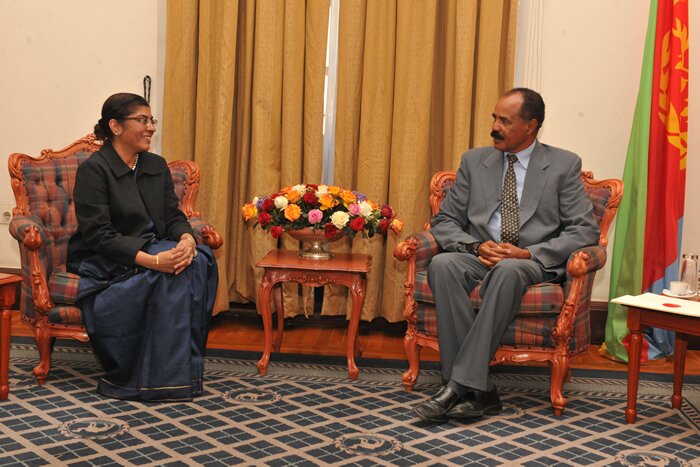 H.E. Ms. Suchitra Durai, Ambassador of India to Eritrea presenting her credentials to H.E. the President of the State of Eritrea Mr. Isaias Afwerki on 21st February, 2016 at Asmara